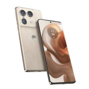 motorola edge 50 ultra de atras y adelante en beige